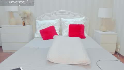 Kesha     - subscribe for more explicit content online show from February 25, 7:40 pm