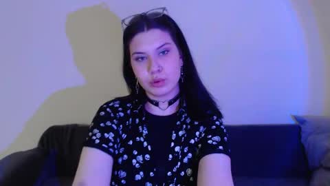 Vella online show from September 22, 9:03 am