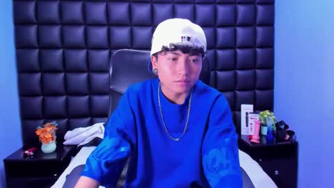Snapshot of im_mathias chatting on September 30, 4:29 pm mathias online show from September 30, 4:29 pm