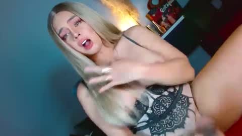 Snapshot of insatiable_queen16 chatting on September 16, 7:40 pm insatiable_queen16 online show from September 16, 7:40 pm