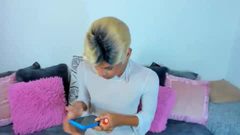 Irene Aguirre online show from October 23, 2:59 am