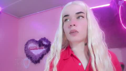Snapshot of irina_lechera_ chatting on December 10, 11:32 am Irina online show from December 10, 11:32 am