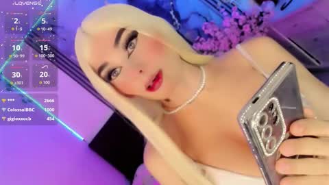 Snapshot of irina_lechera_ chatting on September 30, 10:32 pm Irina online show from September 30, 10:32 pm