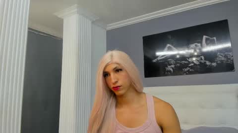 Snapshot of isa_lancaster chatting on February 14, 7:44 pm Isa Lancaster online show from February 14, 7:44 pm