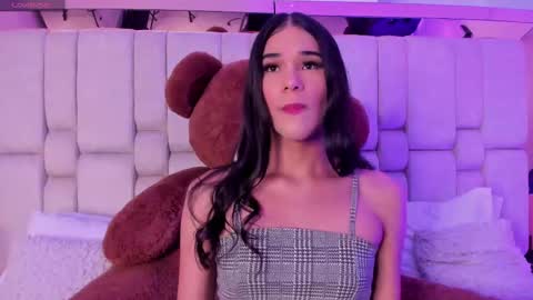 Snapshot of isa_little_star chatting on February 14, 11:54 pm Isa online show from February 14, 11:54 pm