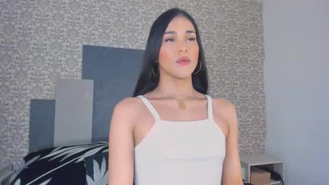 Snapshot of isa_little_star chatting on September 18, 12:32 pm Isa online show from September 18, 12:32 pm