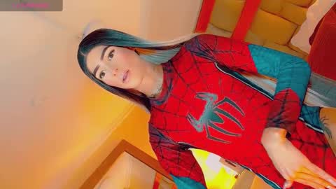 isabellagirs online show from October 12, 4:20 pm