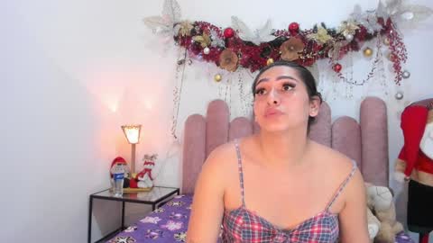 Snapshot of isabellas_smith chatting on December 3, 9:39 pm Martina IG martissmith01 online show from December 3, 9:39 pm