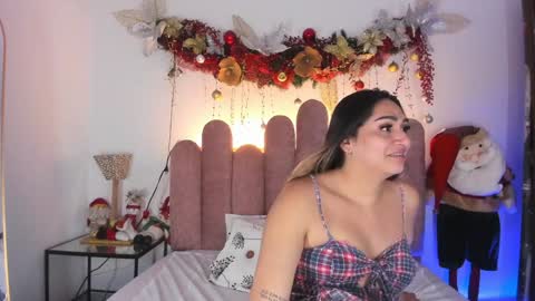 Snapshot of isabellas_smith chatting on December 30, 9:50 pm Martina IG martissmith01 online show from December 30, 9:50 pm