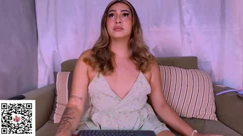 Snapshot of isabellas_smith chatting on October 3, 9:09 am Martina IG martissmith01 online show from October 3, 9:09 am