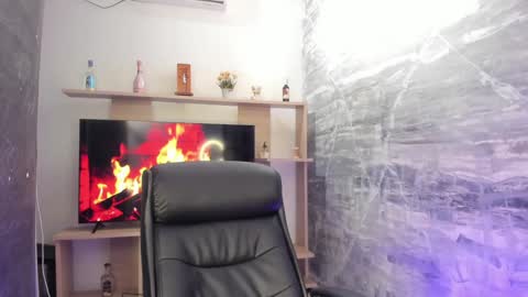 Snapshot of isabellefoxx chatting on December 24, 5:05 am Isa online show from December 24, 5:05 am