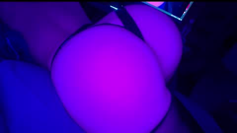 ishtarea online show from February 16, 1:05 am