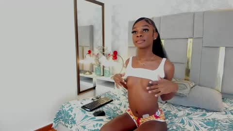Snapshot of isisbrown_ chatting on September 9, 1:48 am ISIS online show from September 9, 1:48 am