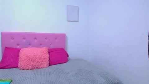 Snapshot of issa_kitty chatting on January 30, 6:46 am issa_kitty online show from January 30, 6:46 am