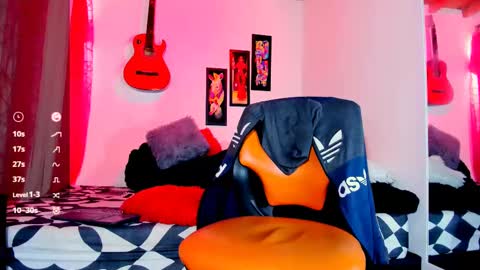Snapshot of issabella_davinci chatting on September 23, 6:03 pm Issabella Davinci online show from September 23, 6:03 pm