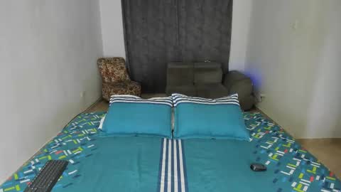Snapshot of issalovexxx chatting on February 18, 5:31 am Isabella online show from February 18, 5:31 am