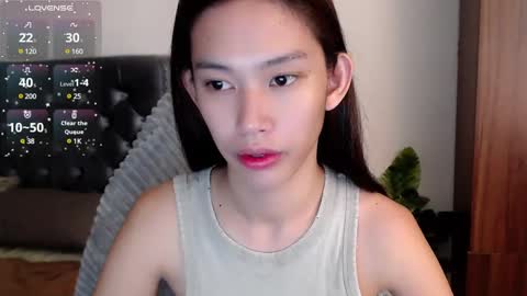 Snapshot of its_me_cora chatting on February 22, 6:50 am Cora online show from February 22, 6:50 am