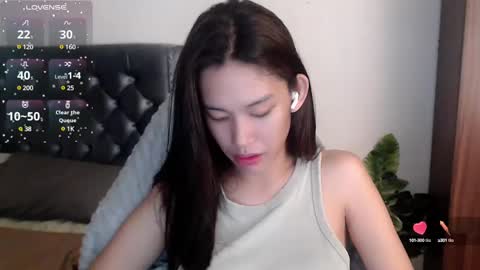 Snapshot of its_me_cora chatting on February 23, 2:18 am Cora online show from February 23, 2:18 am