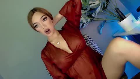 Snapshot of its_me_hedone chatting on January 31, 10:21 pm Pixie online show from January 31, 10:21 pm