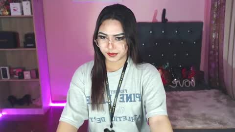 Snapshot of itsmesianaa29 chatting on December 21, 10:39 am Siana online show from December 21, 10:39 am