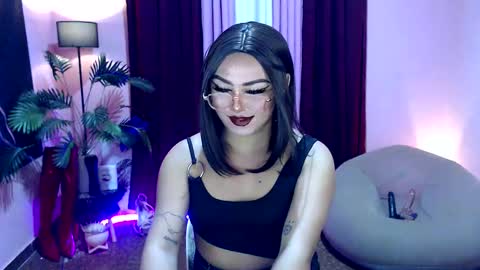Snapshot of itsmesianaa29 chatting on September 24, 5:19 pm Siana online show from September 24, 5:19 pm