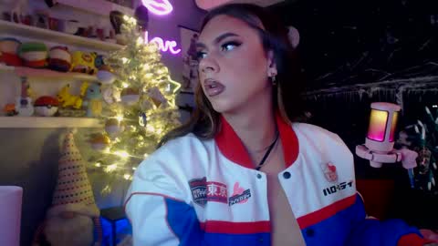 Nicki Foxx online show from December 2, 10:40 pm