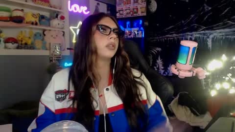 Nicki Foxx online show from January 15, 10:46 pm