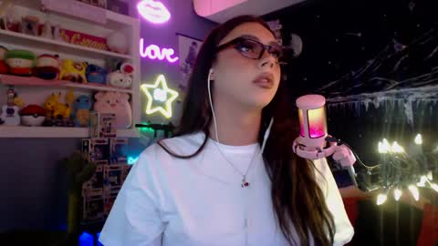 Nicki Foxx online show from January 21, 10:08 pm