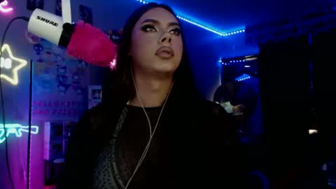 Nicki Foxx online show from October 7, 9:49 pm