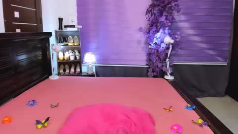 Snapshot of ivory_chanel chatting on October 6, 4:18 pm ivory_chanel online show from October 6, 4:18 pm