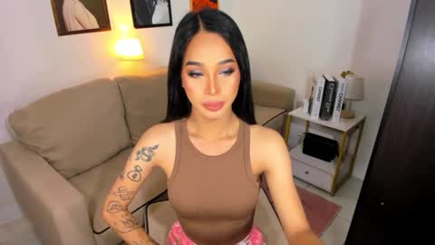 kirstenelsie online show from January 12, 6:28 am