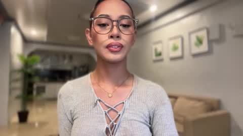 kirstenelsie online show from October 28, 1:47 am