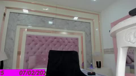 Snapshot of jaddyk_ chatting on February 7, 5:20 am JADDYK online show from February 7, 5:20 am