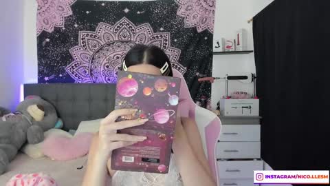 Snapshot of jade__weed chatting on January 19, 12:49 am online show from January 19, 12:49 am