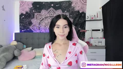 Snapshot of jade__weed chatting on January 23, 10:44 pm online show from January 23, 10:44 pm