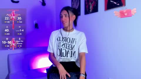 Snapshot of jadebenett chatting on December 13, 3:49 am Jade Benett online show from December 13, 3:49 am