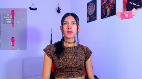 Snapshot of jadebenett chatting on January 6, 3:53 am Jade Benett online show from January 6, 3:53 am