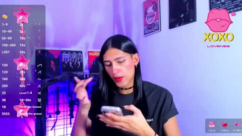 Snapshot of jadebenett chatting on February 19, 6:11 am Jade Benett online show from February 19, 6:11 am