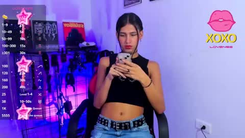 Snapshot of jadebenett chatting on February 22, 5:02 am Jade Benett online show from February 22, 5:02 am