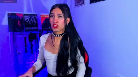 Snapshot of jadebenett chatting on February 23, 4:17 am Jade Benett online show from February 23, 4:17 am