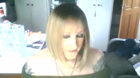 Jademinx online show from January 8, 1:52 pm