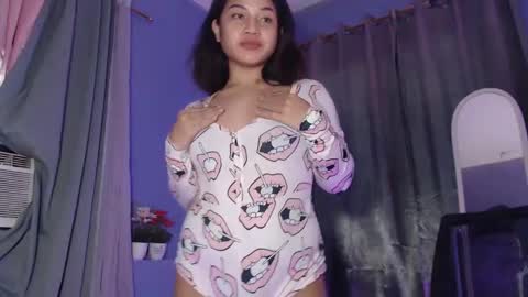 Snapshot of jasmine_arousal chatting on January 28, 12:26 am JASMINE online show from January 28, 12:26 am