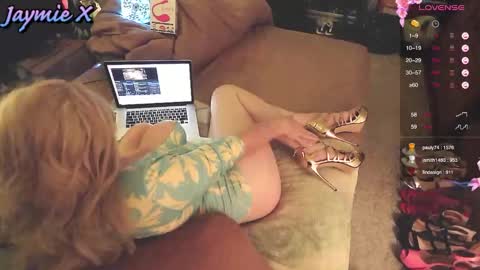 JaymieX online show from October 13, 1:44 pm