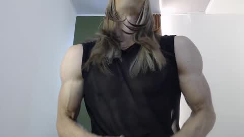 Snapshot of jeanys_sneider chatting on February 9, 3:32 am Jeays online show from February 9, 3:32 am