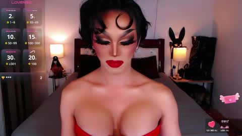 Queen Jenifer online show from October 3, 5:40 am