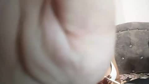 Snapshot of jenna_grey24 chatting on October 22, 12:01 am Isabella online show from October 22, 12:01 am