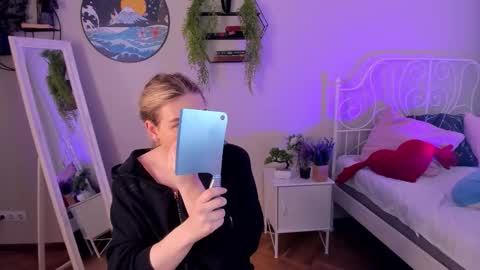 Snapshot of jes_solar chatting on October 7, 12:06 pm jes_solar online show from October 7, 12:06 pm