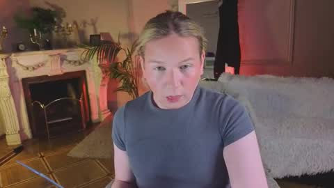 jes_solar online show from October 26, 9:44 pm