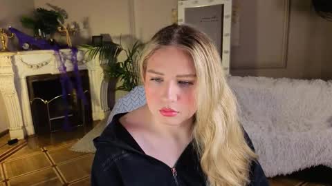 jes_solar online show from October 28, 9:45 pm