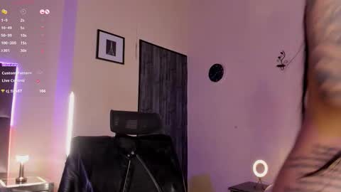 Snapshot of jesscollen chatting on October 5, 7:31 am itsjesscollen online show from October 5, 7:31 am